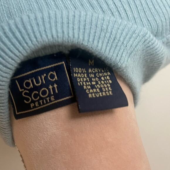 Laura Scott Sweater - Picture 3 of 3